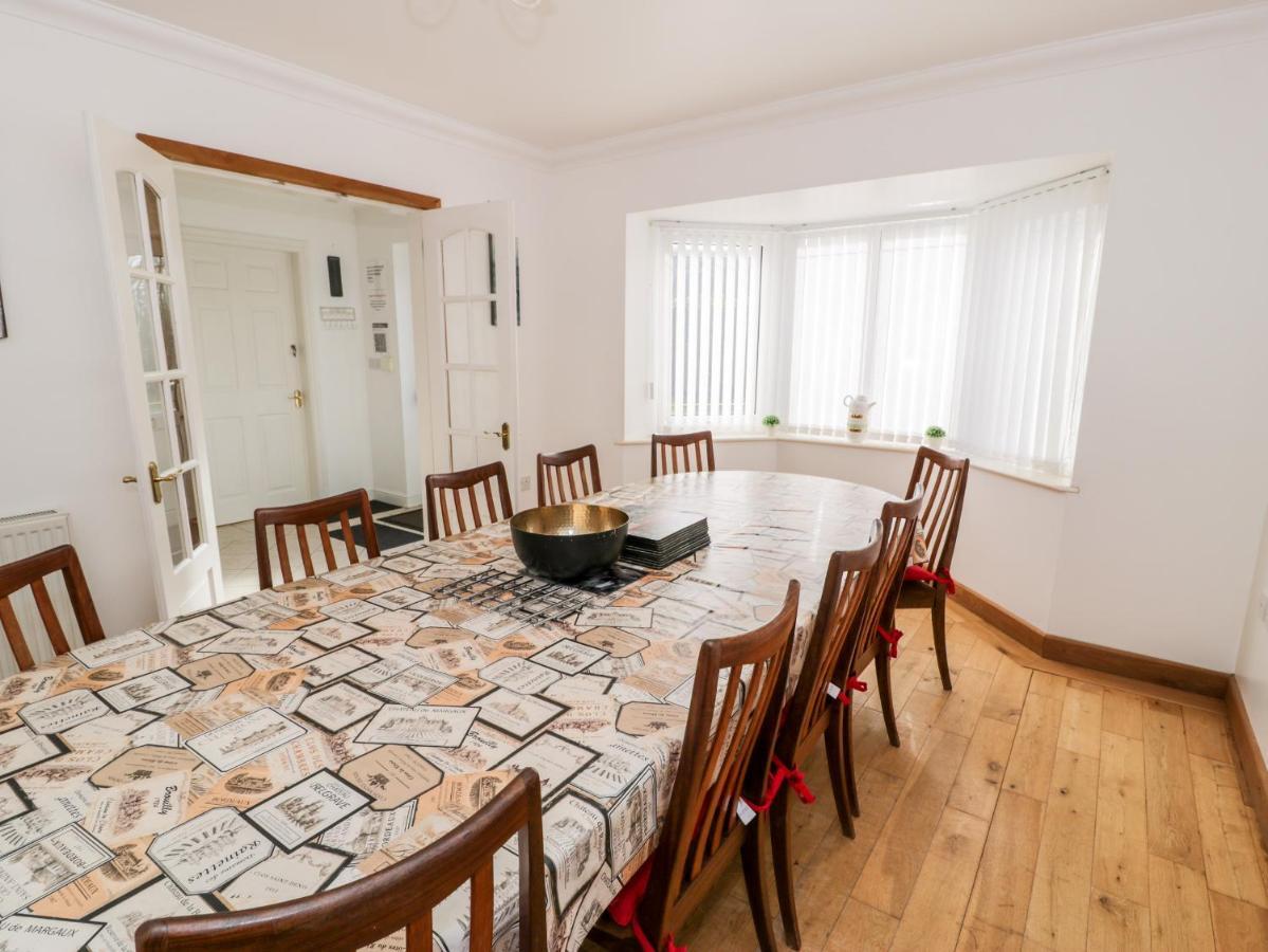 The Meadows Villa Pentraeth Exterior photo