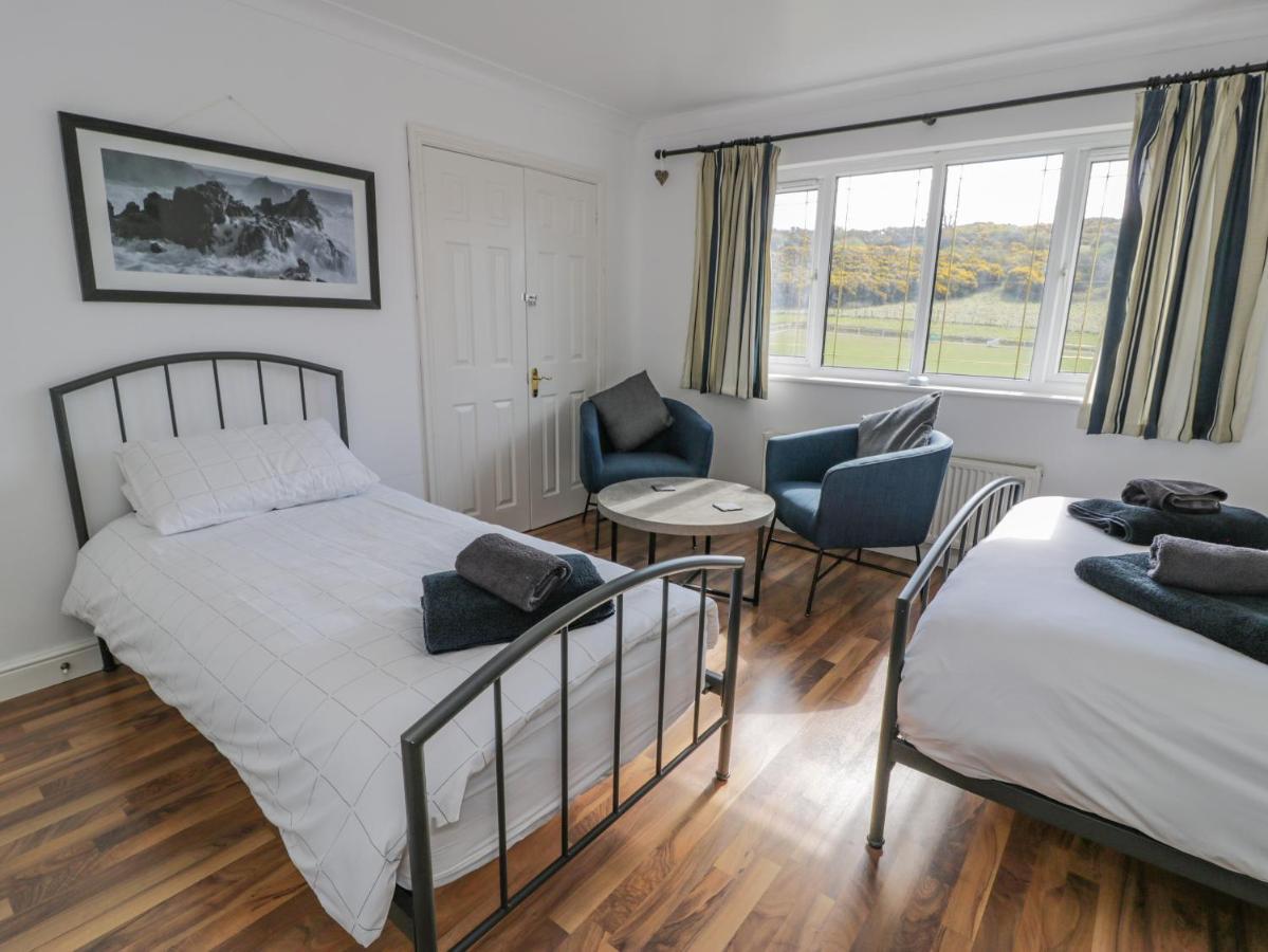 The Meadows Villa Pentraeth Exterior photo