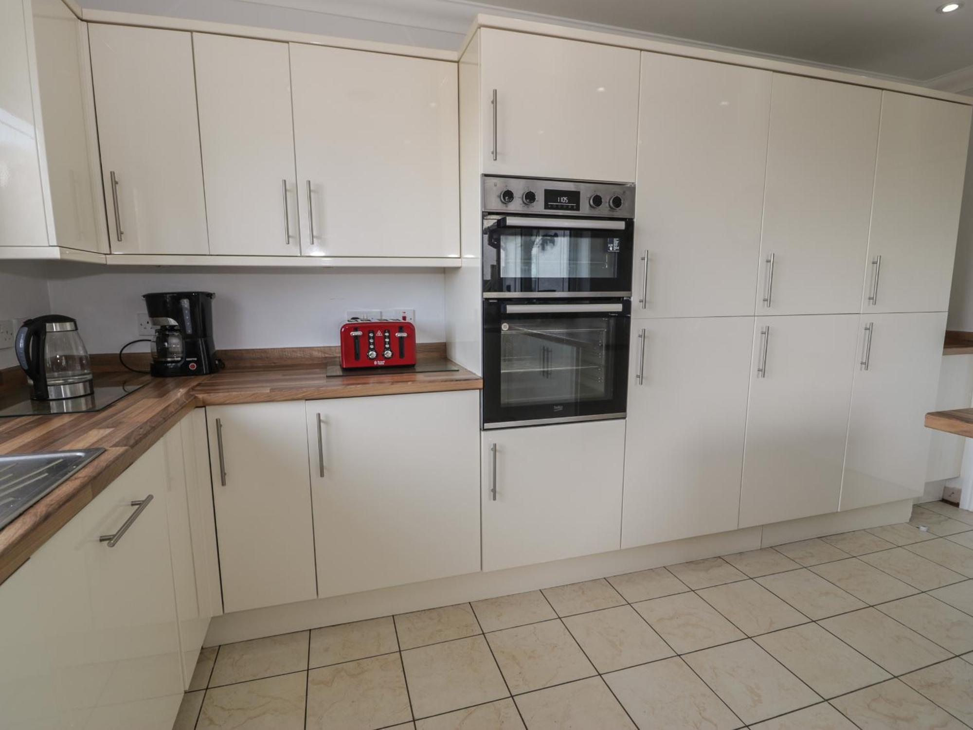 The Meadows Villa Pentraeth Exterior photo